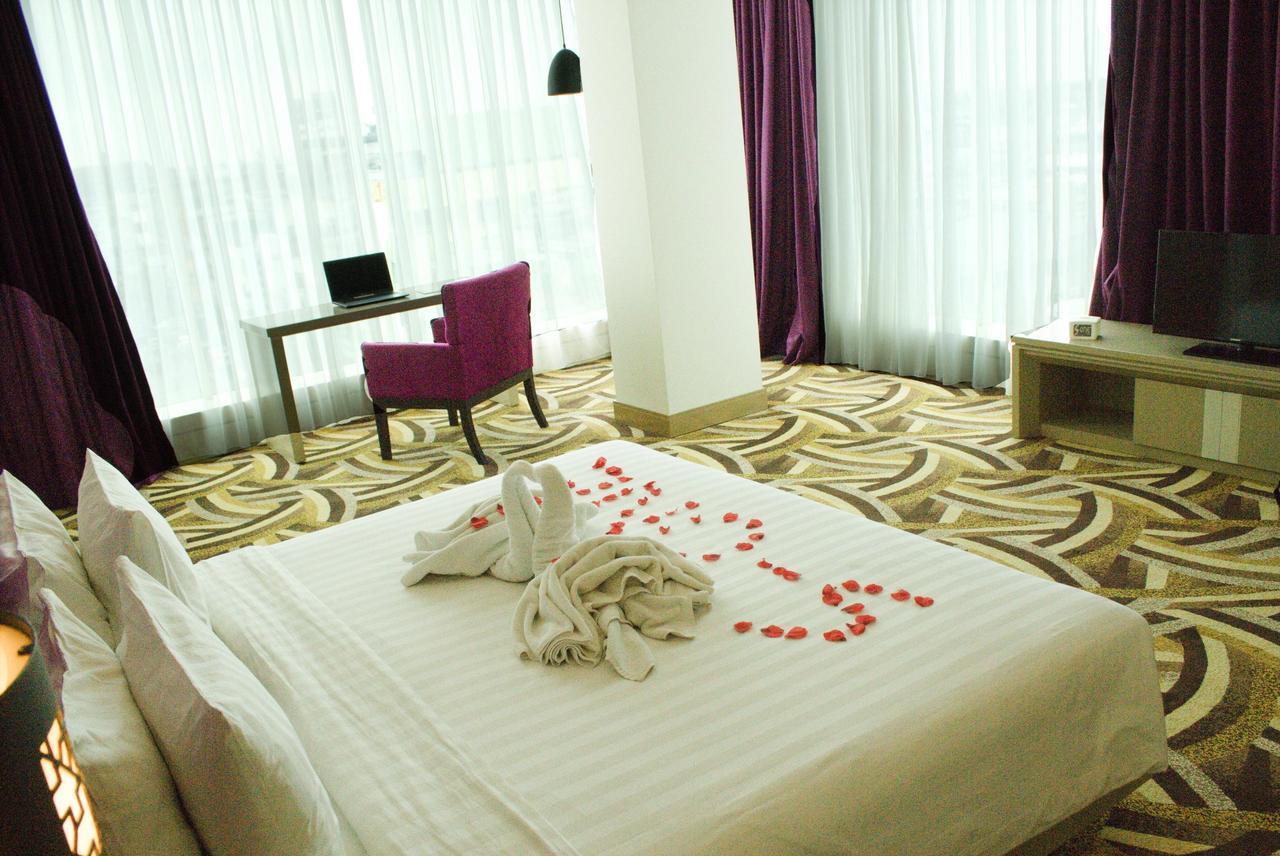S-One Hotel Palembang Palimbão Exterior foto